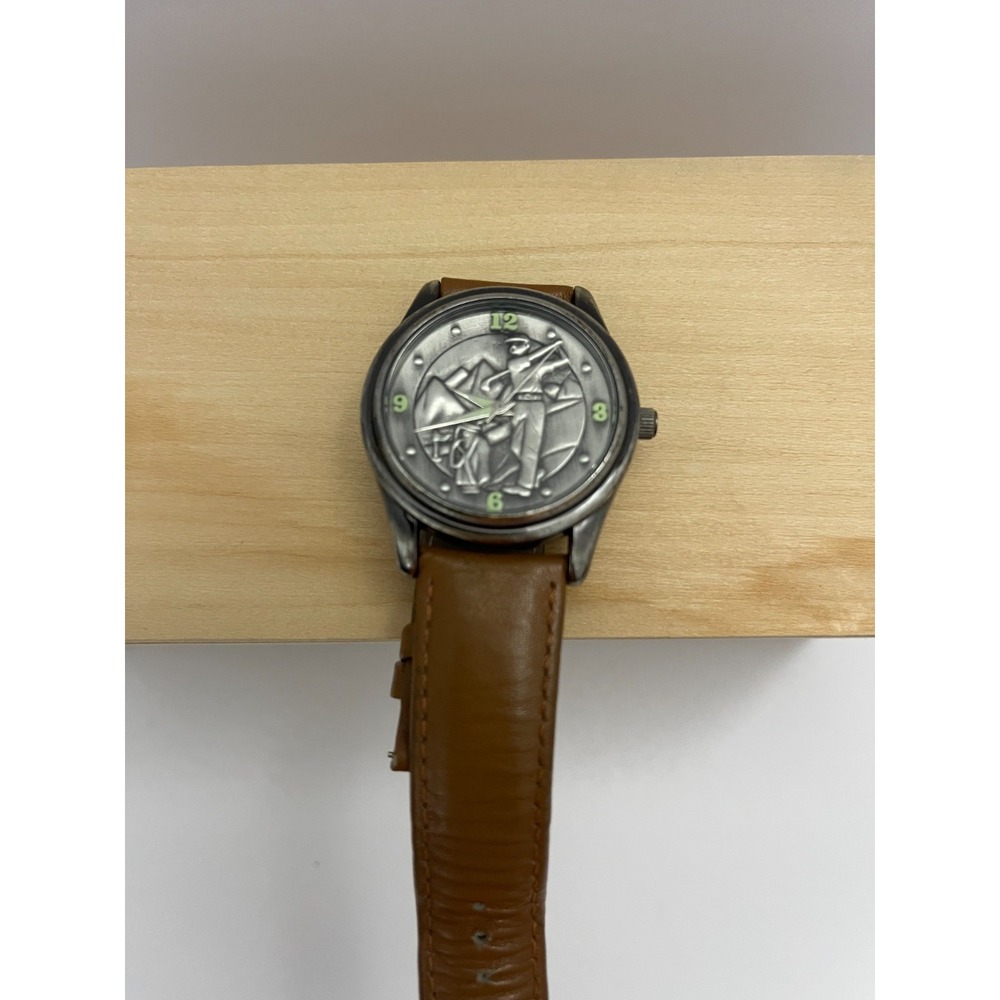 Avon Mens Golf Theme Watch F63364-7/P Brown Leather Strap Silver Tone 3D Dial